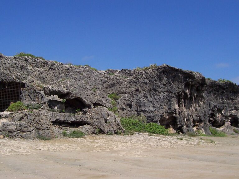 huliba cave Aruba